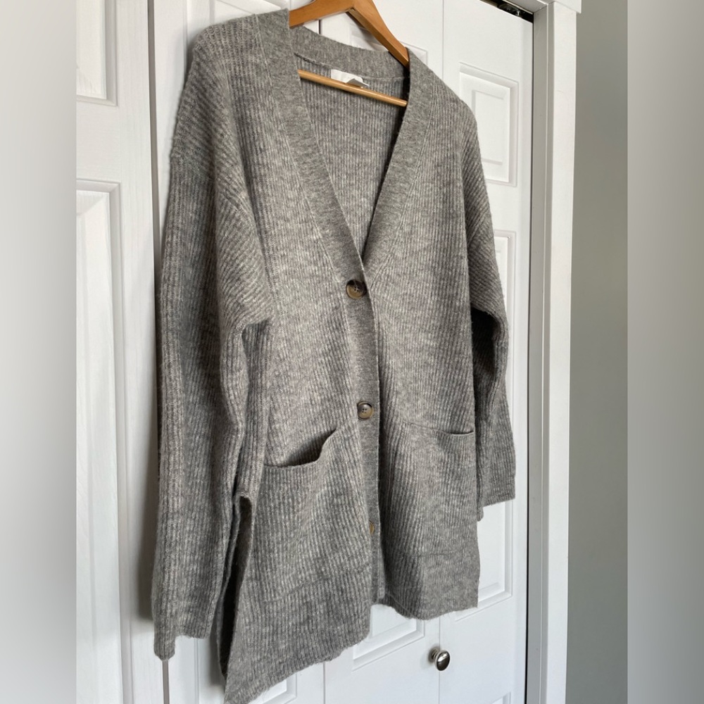 Like New H&M Cardigan So Soft